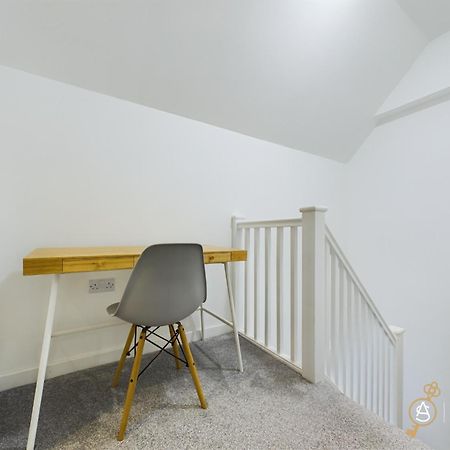 Modern Commercial Street Maisonette Lerwick Exterior foto
